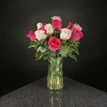 Load image into Gallery viewer,  12 Roses / Vase / Basic
