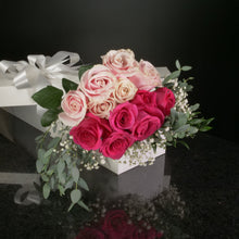 Load image into Gallery viewer,  12 Roses / Boxed / Fancy