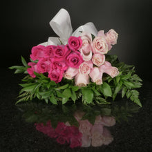 Load image into Gallery viewer,  18 Roses / Hand-Tied / Basic
