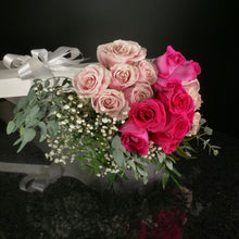 Load image into Gallery viewer,  18 Roses / Boxed / Fancy