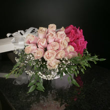 Load image into Gallery viewer,  36 Roses / Boxed / Fancy