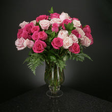 Load image into Gallery viewer,  50 Roses / Vase / Basic