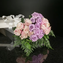 Load image into Gallery viewer,  24 Roses / Boxed / Basic