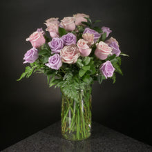 Load image into Gallery viewer,  24 Roses / Vase / Basic