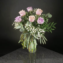 Load image into Gallery viewer,  6 Roses / Vase / Fancy