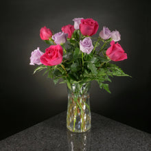 Load image into Gallery viewer,  12 Roses / Vase / Basic