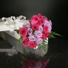 Load image into Gallery viewer,  24 Roses / Boxed / Basic