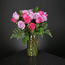 Load image into Gallery viewer,  24 Roses / Vase / Basic