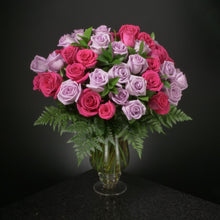 Load image into Gallery viewer,  50 Roses / Vase / Basic