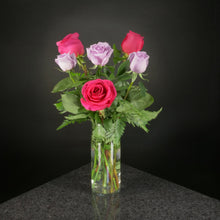 Load image into Gallery viewer,  6 Roses / Vase / Basic