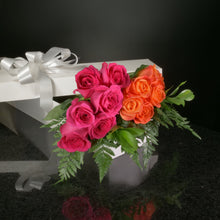 Load image into Gallery viewer,  12 Roses / Boxed / Basic