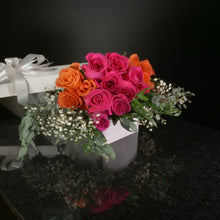 Load image into Gallery viewer,  18 Roses / Boxed / Fancy