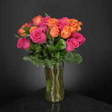 Load image into Gallery viewer,  24 Roses / Vase / Basic