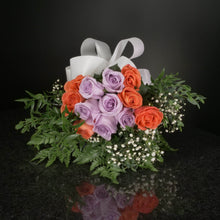Load image into Gallery viewer,  12 Roses / Hand-Tied / Fancy