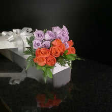 Load image into Gallery viewer,  18 Roses / Boxed / Basic