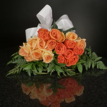 Load image into Gallery viewer,  18 Roses / Hand-Tied / Basic