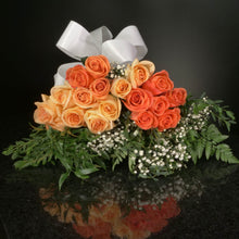 Load image into Gallery viewer,  18 Roses / Hand-Tied / Fancy