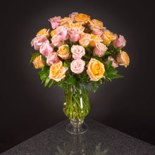 Load image into Gallery viewer,  50 Roses / Vase / Basic