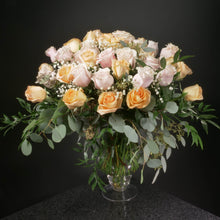Load image into Gallery viewer,  50 Roses / Vase / Fancy