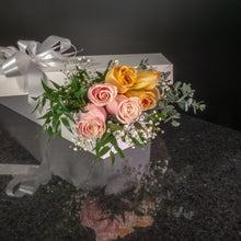 Load image into Gallery viewer,  6 Roses / Boxed / Fancy