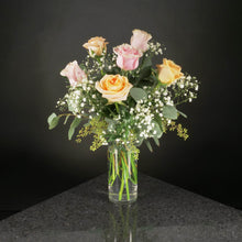 Load image into Gallery viewer,  6 Roses / Vase / Fancy