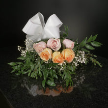 Load image into Gallery viewer,  6 Roses / Hand-Tied / Fancy