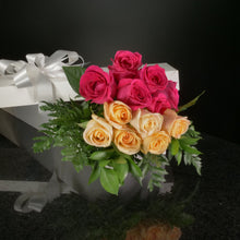 Load image into Gallery viewer,  12 Roses / Boxed / Basic