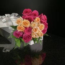 Load image into Gallery viewer,  18 Roses / Boxed / Basic