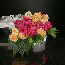 Load image into Gallery viewer,  24 Roses / Boxed / Basic