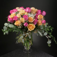 Load image into Gallery viewer,  50 Roses / Vase / Fancy