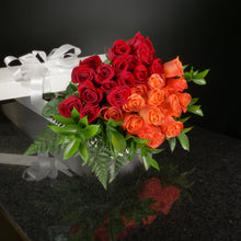Load image into Gallery viewer,  36 Roses / Boxed / Basic