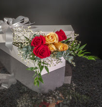Load image into Gallery viewer,  6 Roses / Boxed / Fancy