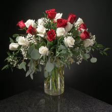 Load image into Gallery viewer,  24 Roses / Vase / Fancy