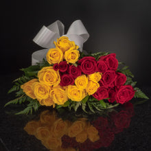 Load image into Gallery viewer,  24 Roses / Hand-Tied / Basic