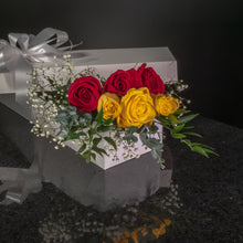 Load image into Gallery viewer,  6 Roses / Boxed / Fancy