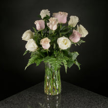 Load image into Gallery viewer,  12 Roses / Vase / Basic
