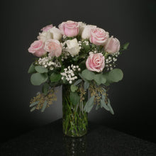 Load image into Gallery viewer,  18 Roses / Vase / Fancy