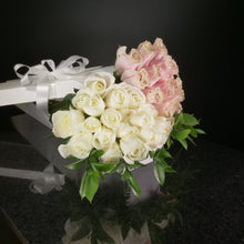 Load image into Gallery viewer,  36 Roses / Boxed / Basic