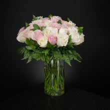 Load image into Gallery viewer,  36 Roses / Vase / Basic
