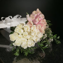 Load image into Gallery viewer,  36 Roses / Boxed / Fancy