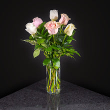 Load image into Gallery viewer,  6 Roses / Vase / Basic