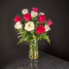 Load image into Gallery viewer,  12 Roses / Vase / Basic