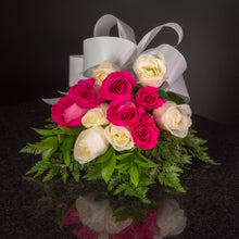 Load image into Gallery viewer,  12 Roses / Hand-Tied / Basic