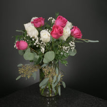Load image into Gallery viewer,  12 Roses / Vase / Fancy