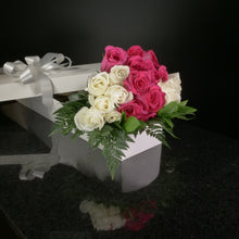 Load image into Gallery viewer,  24 Roses / Boxed / Basic