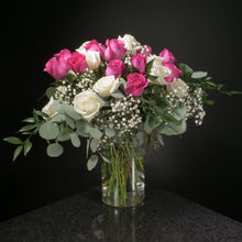 Load image into Gallery viewer,  24 Roses / Vase / Fancy