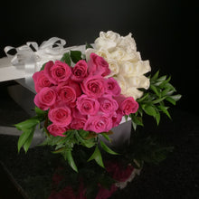 Load image into Gallery viewer,  36 Roses / Boxed / Basic