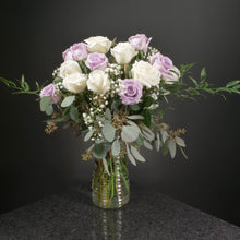 Load image into Gallery viewer,  18 Roses / Vase / Fancy