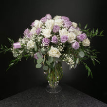 Load image into Gallery viewer,  50 Roses / Vase / Fancy