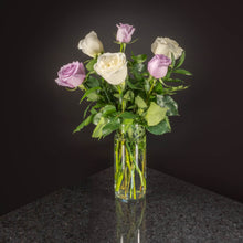 Load image into Gallery viewer,  6 Roses / Vase / Basic